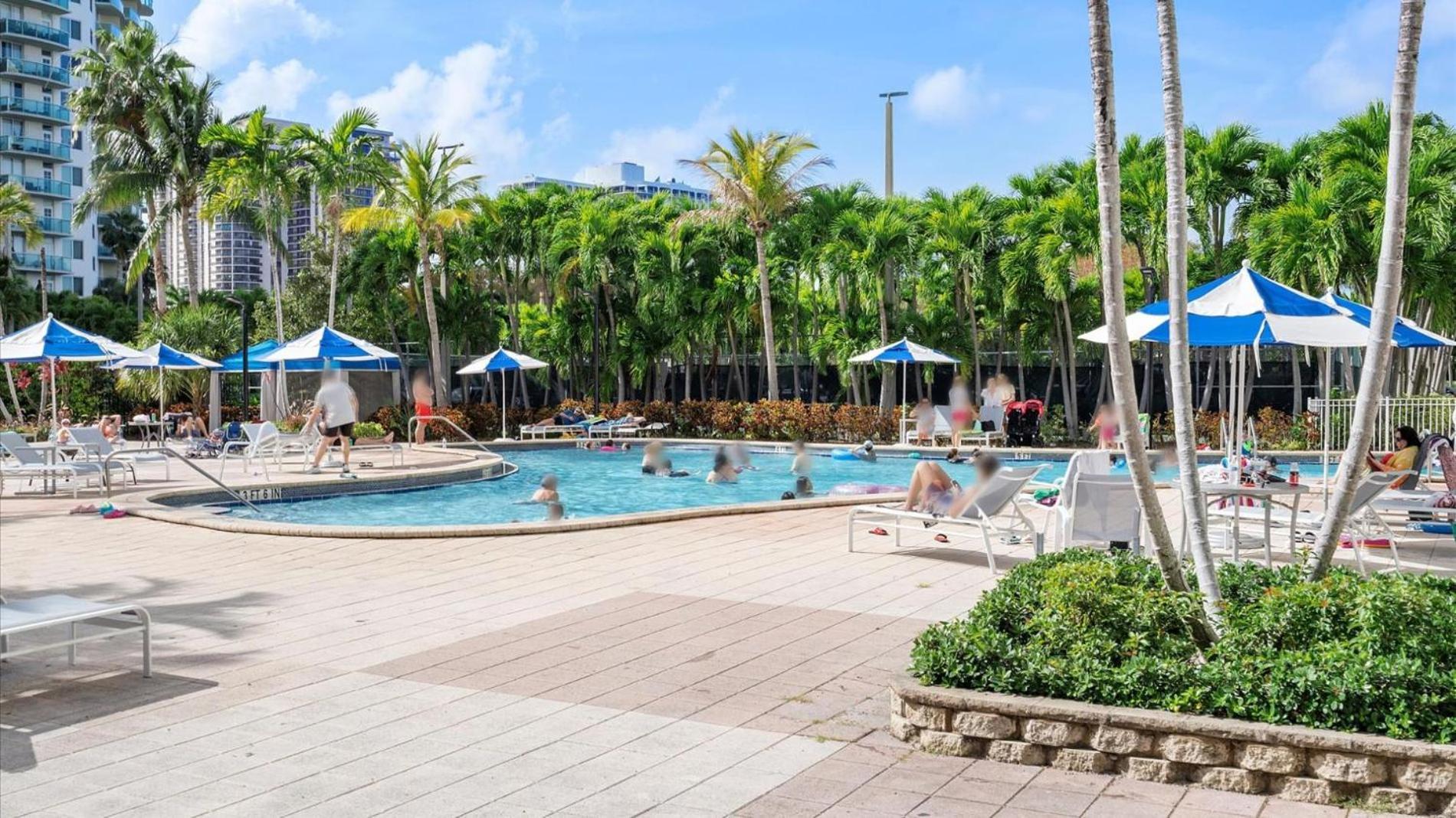 Ocean Reserve Luxury Condos Across From Sunny Isles Beach Miami Beach Esterno foto